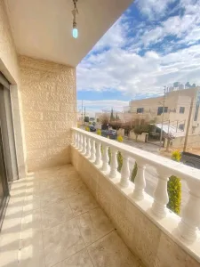 شقة جديدة طابق ثاني للبيع في ابو نصير حي الضياء بدفعة واقساط من المالك مباشرة 14