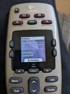 remote Logitech Harmony 650 3
