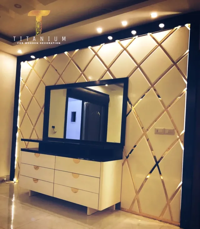 TITANIUM FOR WOODEN DECORATION