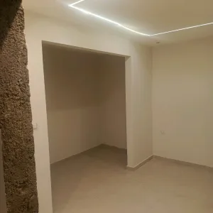 منزل للبيع في ابو نصير 2