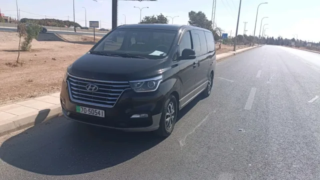 CAR LEFT VAN GROUP 2