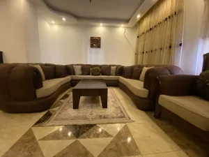 اثاث غرفة ضيوف كاملة بحالة ممتازة 2