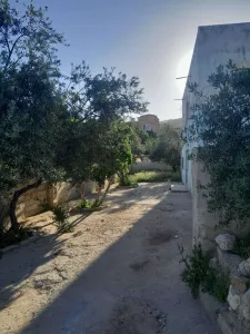 بيت مستقل للبيع بسعر حرق 8