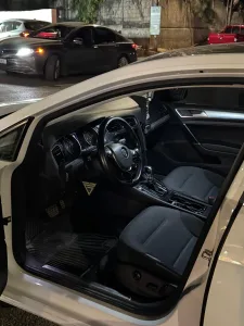 E-Golf Premium SEL 2019 اعلى صنف واعلى فئة كامل المواصفات - تشغيل بصمة + رادار 6
