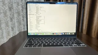 MacBook Air M2 (2022)