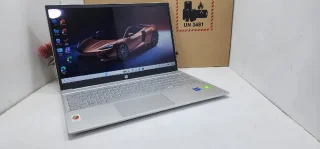 Laptop HP PAVILLION 7