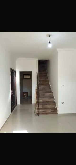 شقة دوبلكس للبيع لحالة ممتازة