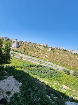 السلام عليكم ورحمه الله وبركاته ✋شقه للايجار في اربد 👍زبدا شرق المركز الغربي 👍من 5