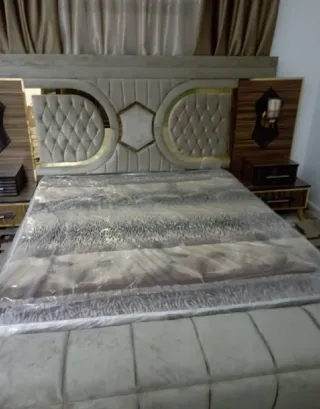غرفة ماستر خشب لاتيه🪵🪵 استخدام عرسان سنه البيع بسبب السفر مع الفرشه الفرشه عاديه