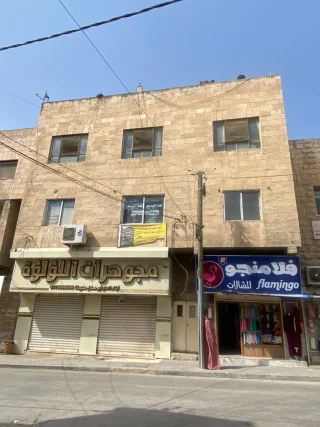 شقة طابقيه للايجار 2