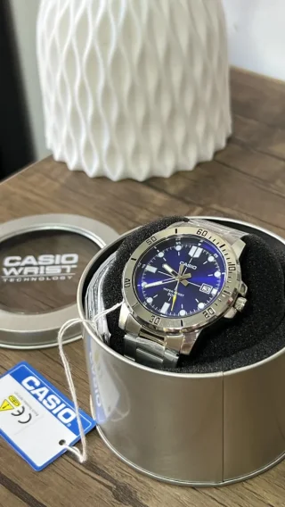 ساعة كاسيو CASIO جديدة كلية بورقتها اصلية