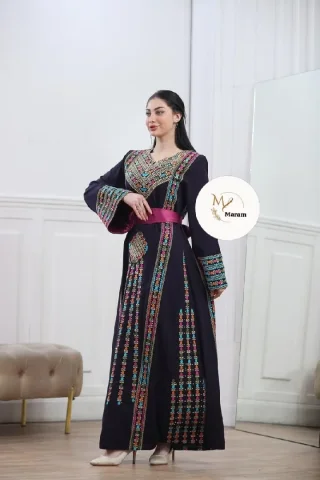✔️موسم جدييييييد✔️ثوب بأجمل الألوان تطريز فخم✔️متوفر لجميع الأحجام لغاية وزن 110✔️قم