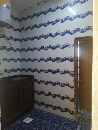 بيت طابقين مستقل مساحه الارض 1800 ومساحه البناء 450  جاهز للسكن  او الاستثمار 10
