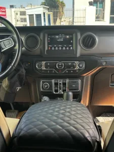 jeep gladioutor sport 2021 4