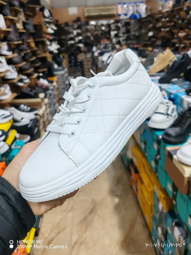 G. SHOSE 4