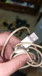 كيبلات و محولات و شواحن  للبيع 7