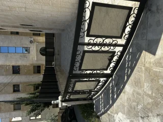 شقه ارضيه للبيع في مرج الحمام مجدده بالكامل.