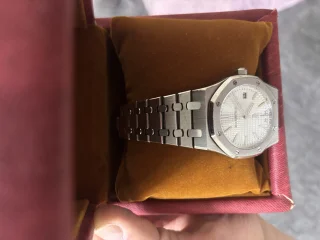 AUDEMARS PIGUET ( ROYAL OAK) Watch used like new in very good condition 2
