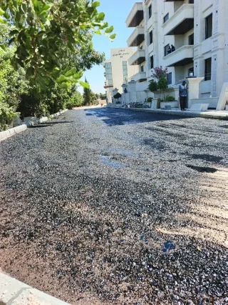 اخصائيون في عزل الاسطح والجدران تزفيت الساحات والشوارع والملاعب المزارع 7