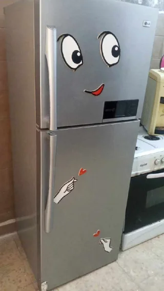ثلاجه بحاله ممتازه