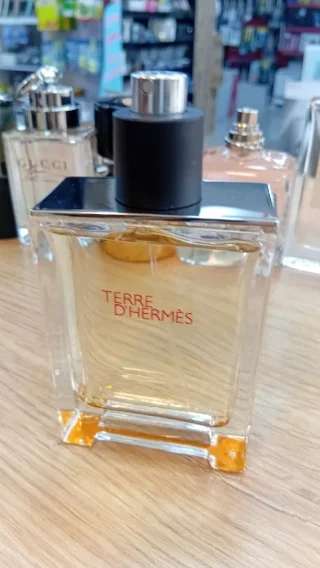 تصفية عطور اصلية أوروبية و فرنسية