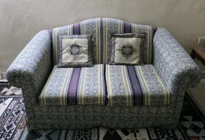 طقم كنب وطاولات مستعمل للبيع 2