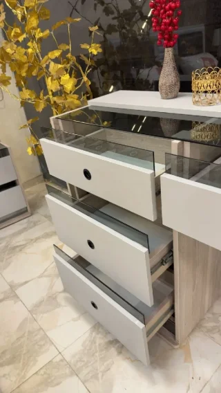 غرفة نوم ماستر modern 🛌✨ 📌فل لاتيه 18 و زان 🪵📌عمق 60_سم 👌📌لون مميز 🩶✨📌سكك هايدرو 14
