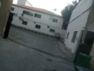 فني تركيب بلاط ورخام 8