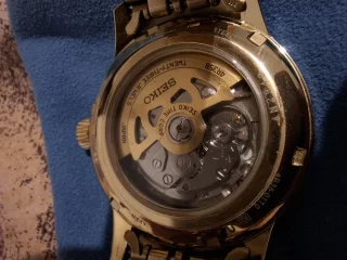 ساعة سيكو بريساج كوكتيل تايم ذهبي.      seiko presage cocktail time gold 9