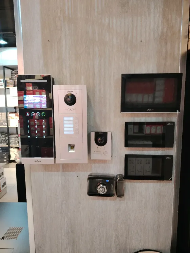 A&Z Tech 4