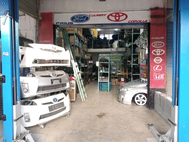 احمد لقطع سيارات الكهرباء و الهايبرد 3