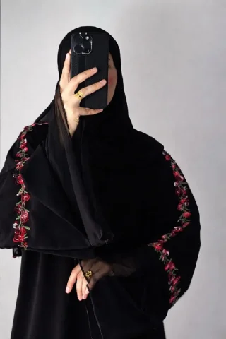 التفاصيل والاناقه الحلوه كلها موجوده في هالعباي ️ عباي الستاتي بخامه حبر الفرسا 8
