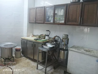عدة مطعم للبيع 5