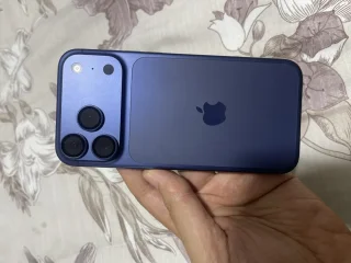 17 pro max شبه جديد 4