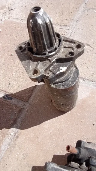 🚗 قطع بكب كيا ديزل للبيع 🔧متوفر للبيع قطع أصلية مستعملة بحالة جيدة:طرمبة ديزل (ت 11