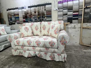 تنجيد وتفصيل وصيانة كنب وكورنرات وتخوت في عمان البيادر | مشغل بيت التنجيد 🛋️🛠️