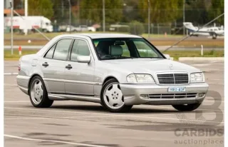 مطلوب c200 للبييع دفعة 2000 والباقي أقساط أو كاش 2500 دينار 3
