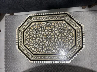 للبيع طاولة شرقي فاخرة (أنتيك) الآربيسك  صدف طبيعي قياس 48*36 6