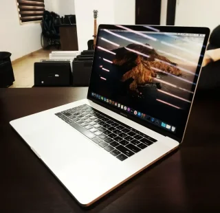MacBook pro 2017 3