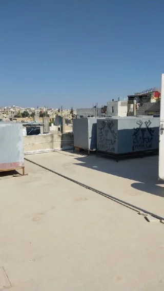 🏡 عمارة بقوشان مستقل للبيع في رأس العين – حي الدبابية | شقق مؤجرة