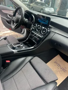 مرسيدس C200 موديل 2020 بحالة الوكالة ( للبيع ) 5