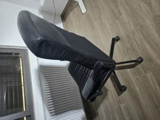 كرسي ايكيا مكتبي مستعمل بحالة جيدة للبيع 2