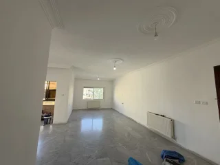شقة سكنية  للبيع في الجبيهة 3