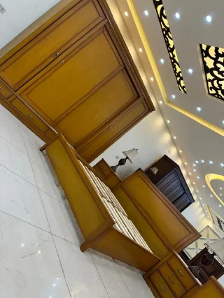 غرفة نوم ماستر فاخره و فخمه اجود انواع الخشب الموقع شارع الاستقلال 2