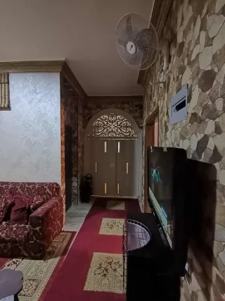 شقة للبيع طابق ثاني بموقع مميز وبسعر مغري في الهاشمي الشمالي من المالك مباشرة 8