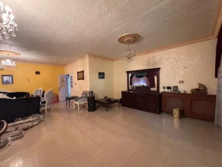 شقة كبيره للبيع في المدينة الرياضية
