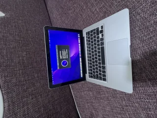 macbook pro 2