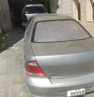سيارة نيسان صني كوري