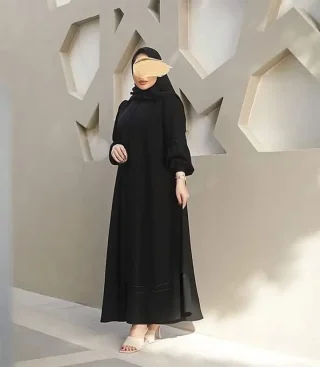 اي عباية داخل البوست 15 دينار شامل التوصيل 11