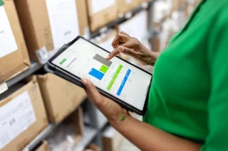نظام برمجي متكامل لإدارة المبيعات والمخزون (POS System) مع تطبيق موبايل للمتابعة 2